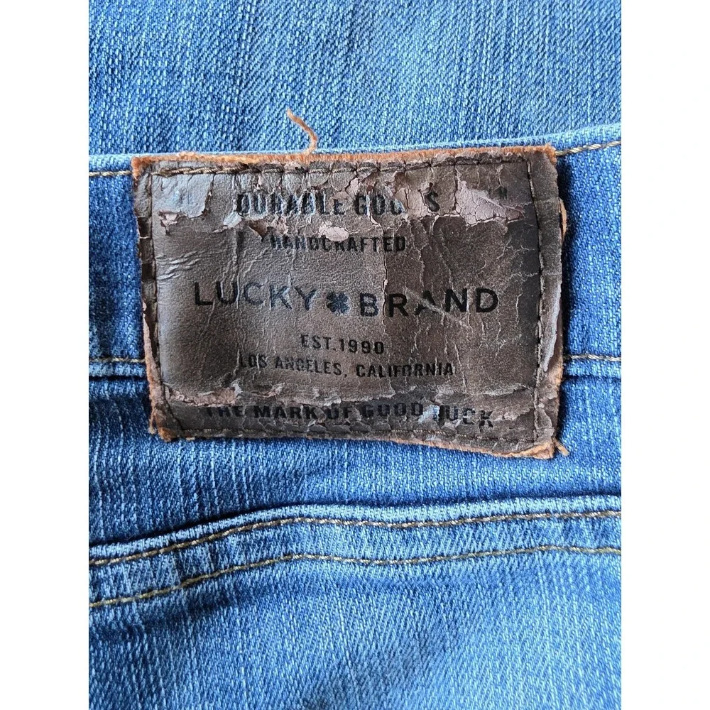 Lucky Brand Women's Shorts Size 34 Blue Solid Casual Bermuda Chino - Picture 3 of 9